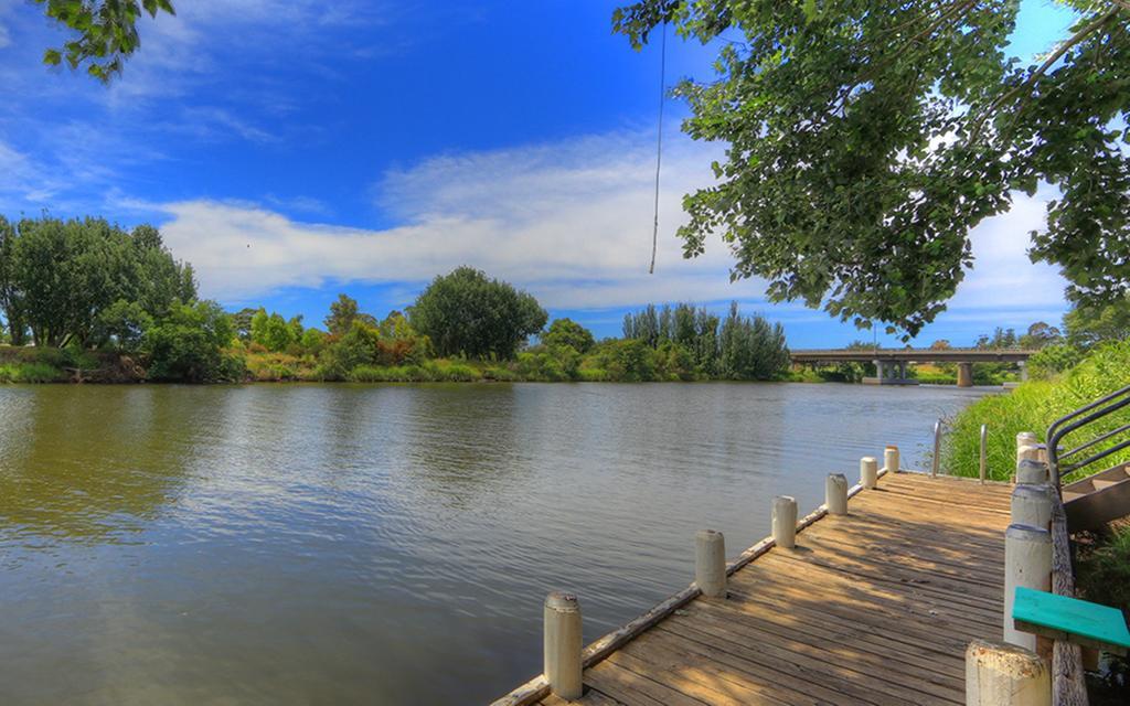 Nrma Bairnsdale Riverside Holiday Park Buitenkant foto