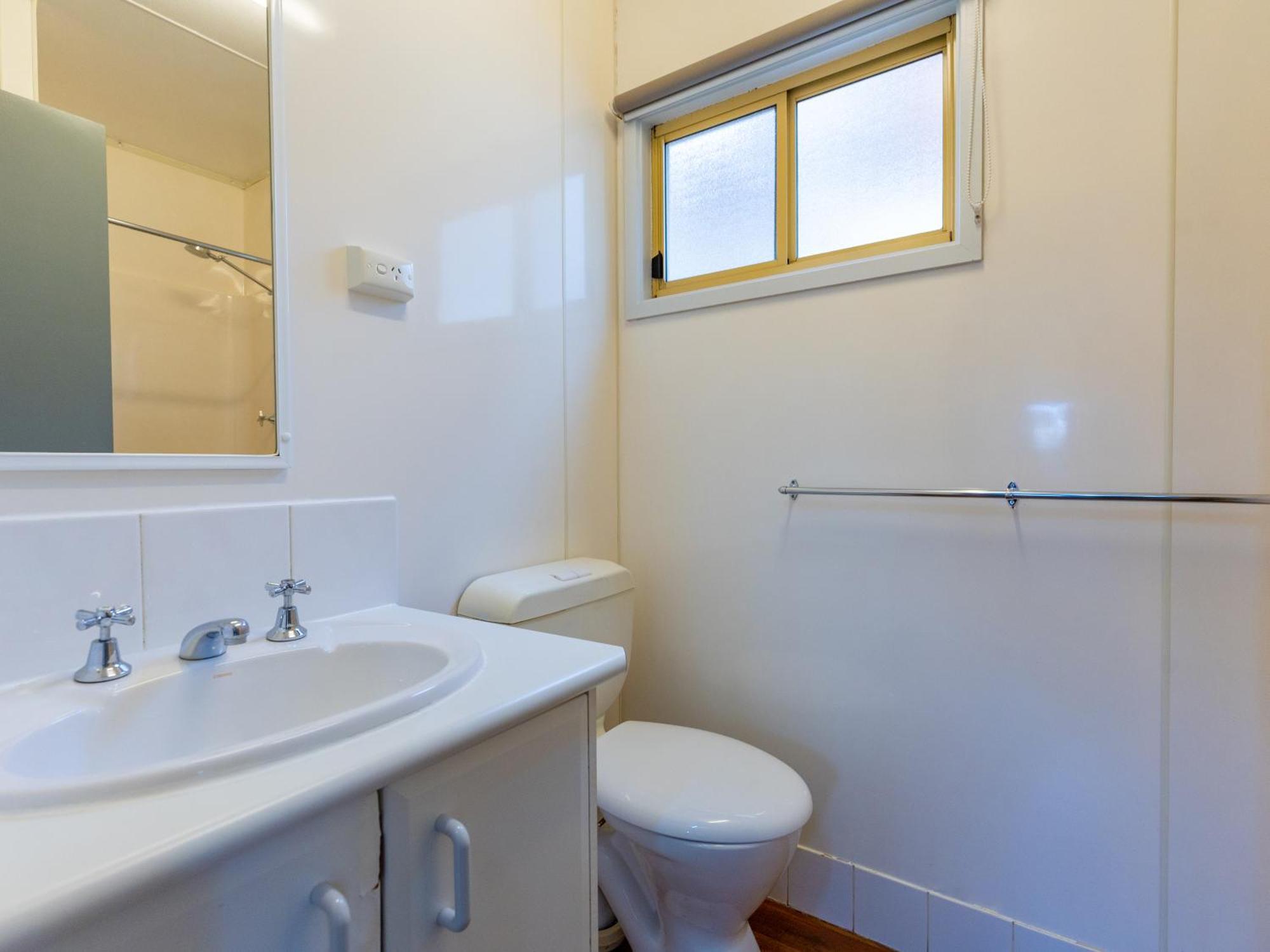 Nrma Bairnsdale Riverside Holiday Park Kamer foto