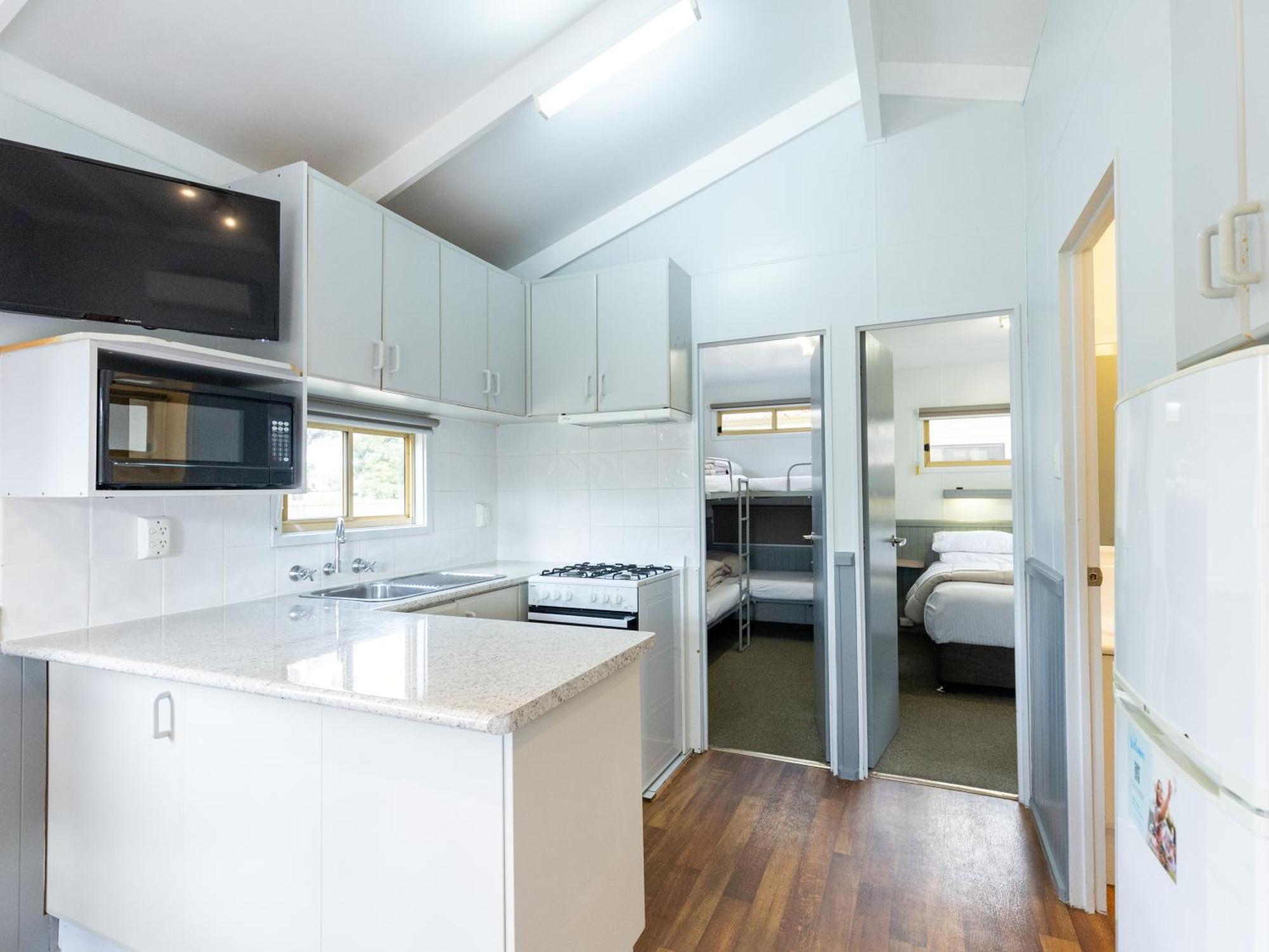 Nrma Bairnsdale Riverside Holiday Park Kamer foto