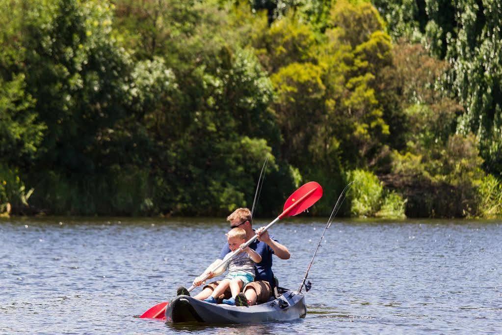 Nrma Bairnsdale Riverside Holiday Park Buitenkant foto